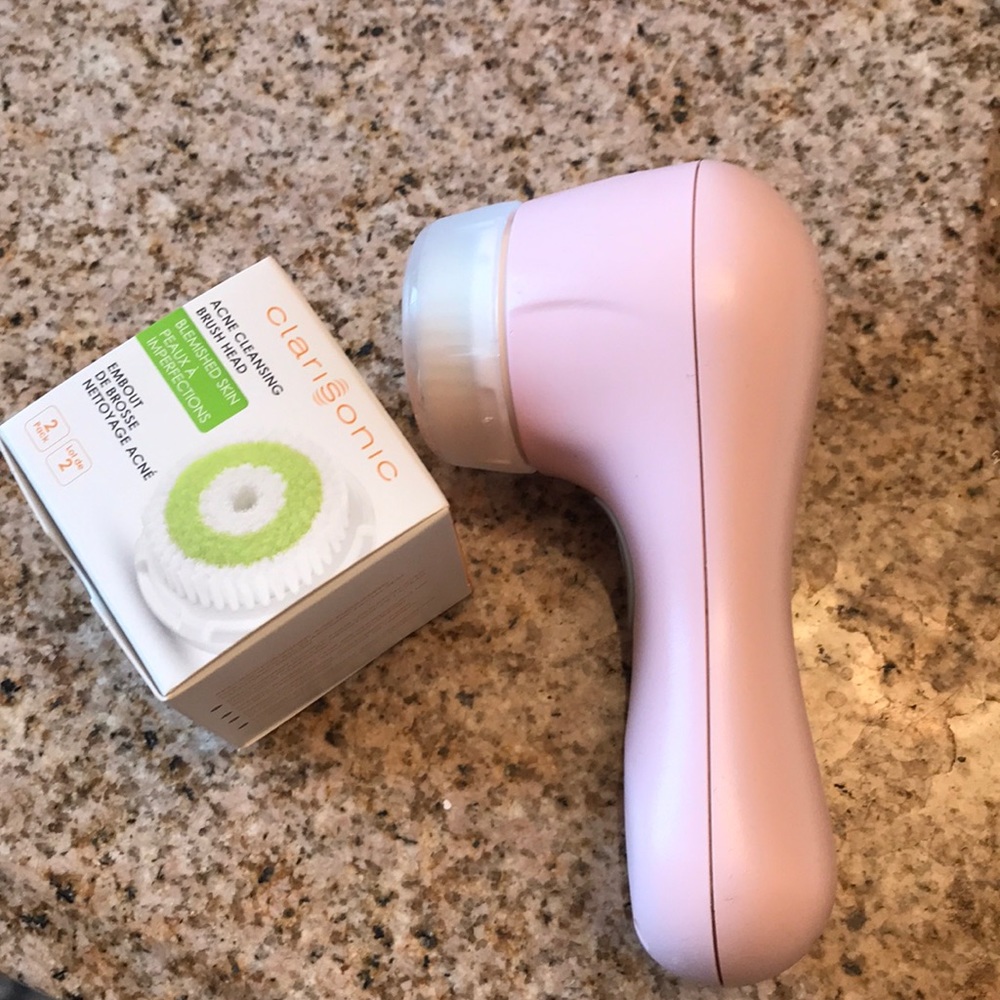 Clarisonic Mia 2, with new acne head brush